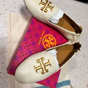 Tory Burch Cream Loafers with Gold Logo